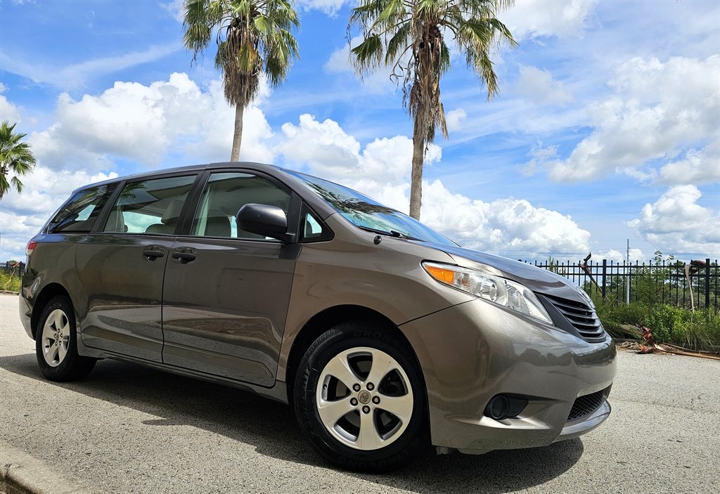 2012 Toyota Sienna