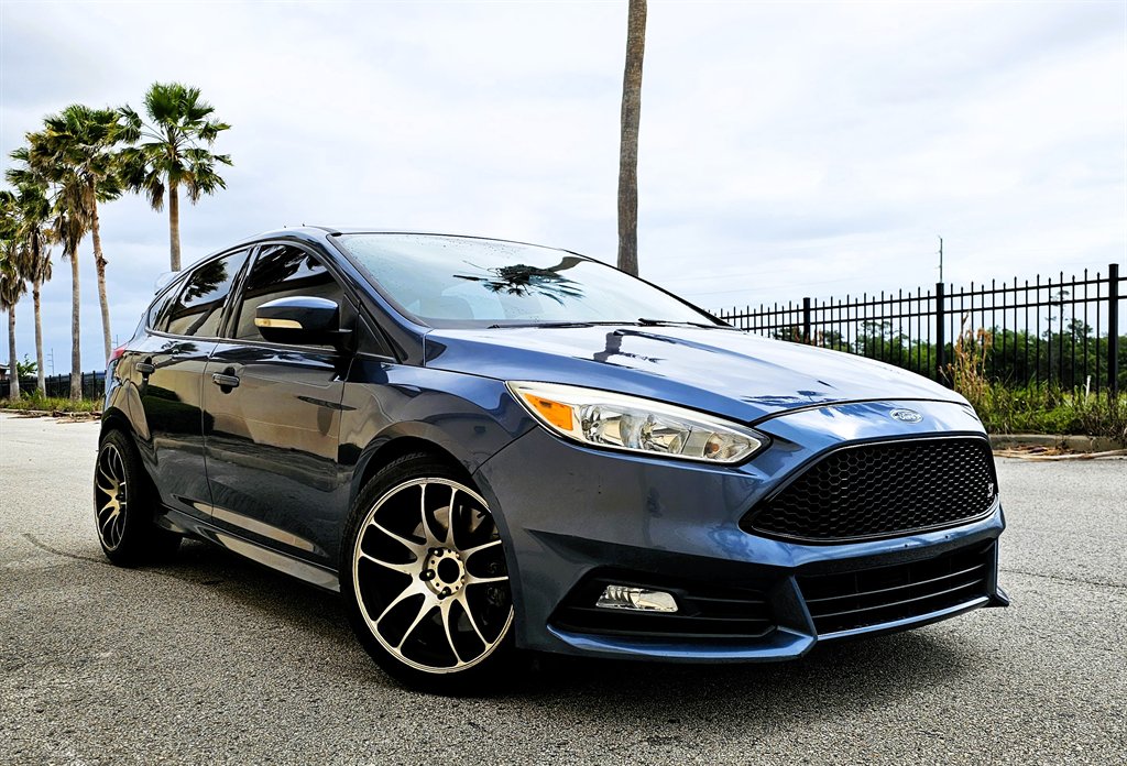 2018 Ford Focus ST