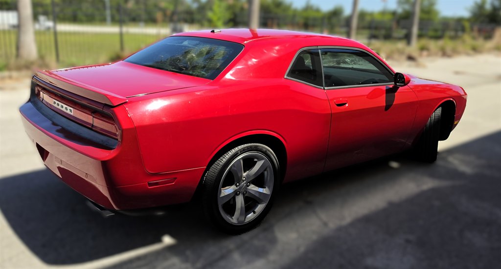 2013 Dodge Challenger R/T - Photo 12