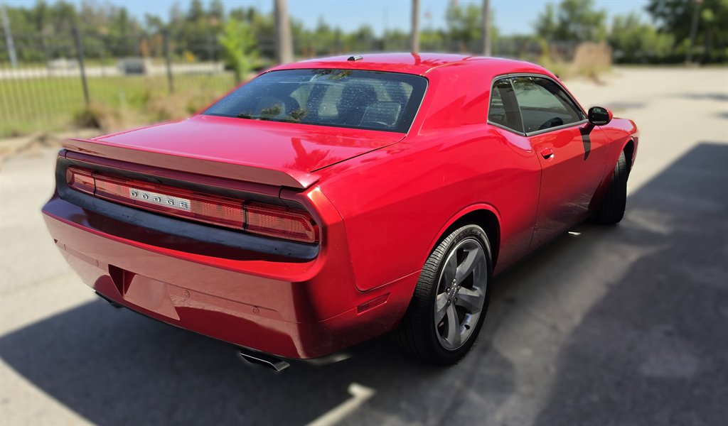 2013 Dodge Challenger R/T - Photo 11