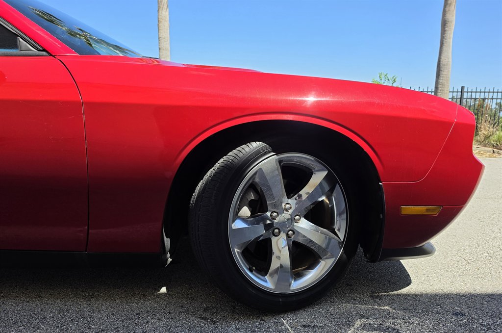 2013 Dodge Challenger R/T - Photo 18