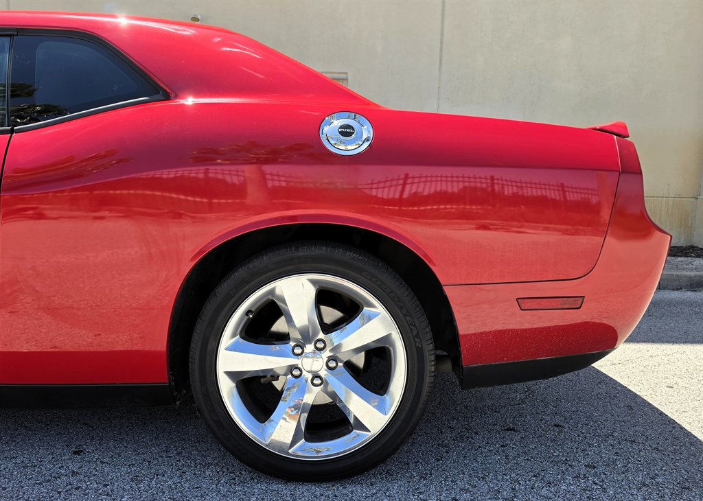 2013 Dodge Challenger R/T - Photo 16