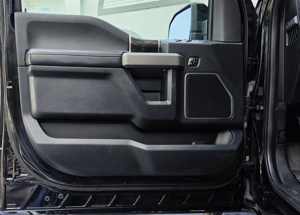 2017 Ford F-150 Raptor - Photo 22