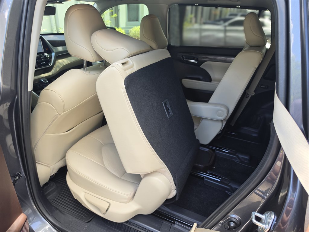 2020 Toyota Highlander Platinum - Photo 28