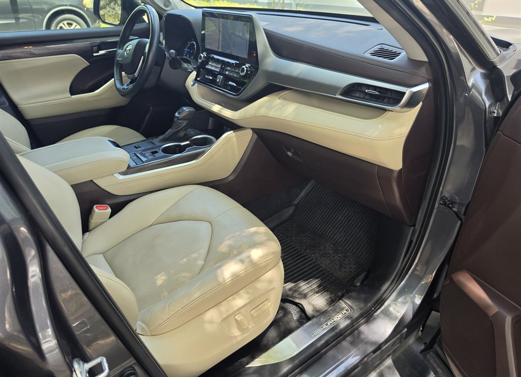 2020 Toyota Highlander Platinum - Photo 39