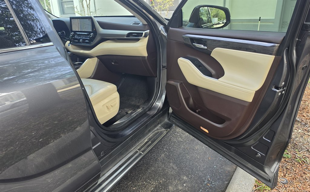 2020 Toyota Highlander Platinum - Photo 37
